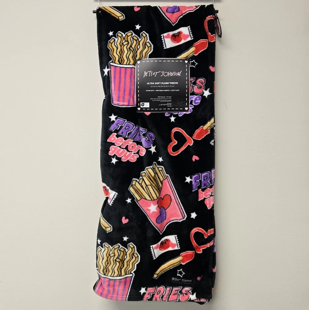 Betsey Johnson Fries Before Guys Ultra Soft Plush Throw Blanket Black